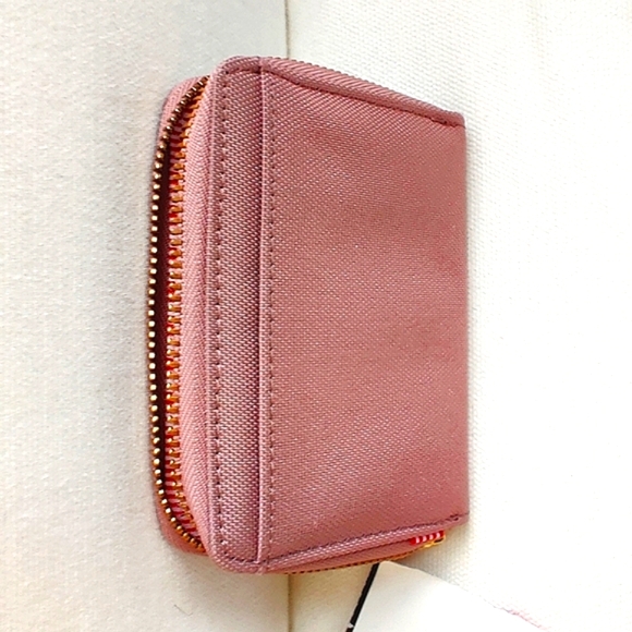 Herschel Tyler Pink Small RFID Wallet Women's, New Condition - Picture 2 of 8